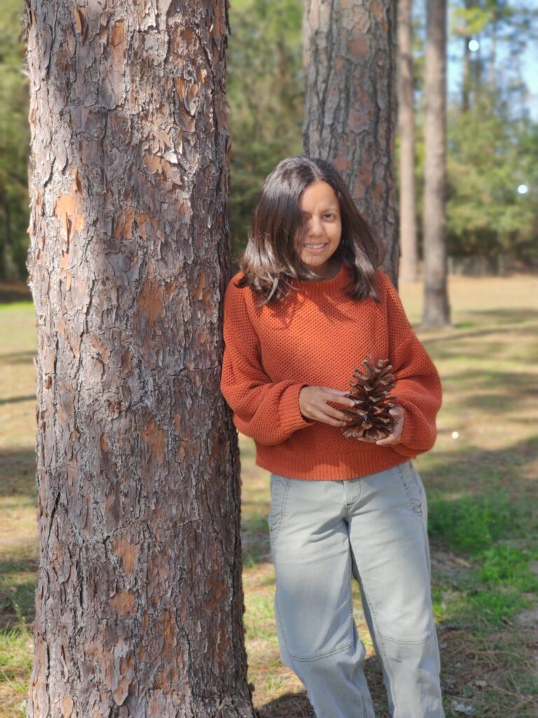 LAURA NAVEDA SQUIDGRAPHIC DESIGNER